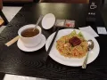 广告内容 港湾地铁站附近 090043 男床位四人间下铺 400 可煮饭空调水电网全包楼下就有巴士靠近圣淘沙怡丰台牛车水
