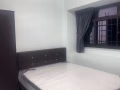 湖畔新装修普通夫妻房有空调1200，另有个小房间可住一个人600