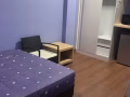 靠近景万岸地铁站，有主人房出租。联系电话，8402 3750