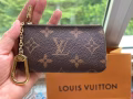 lv key pouch 卡包零钱包