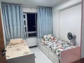 榜鹅地铁站附近寻男搭房一位，每个房间住2人