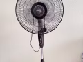 出售九成新立式電風扇